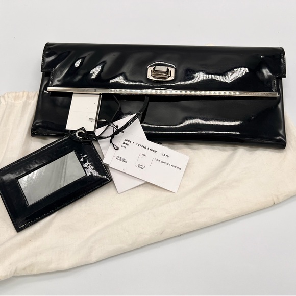 AUTH BALENCIAGA PATENT LEATHER BLACK CLUTCH BAG LONG SILVER LOCK + MIRROR DUSTER - Picture 1 of 5